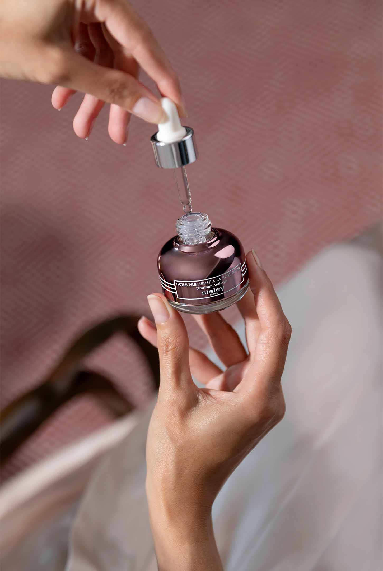 Black Rose Precious Face Oil - Image 6