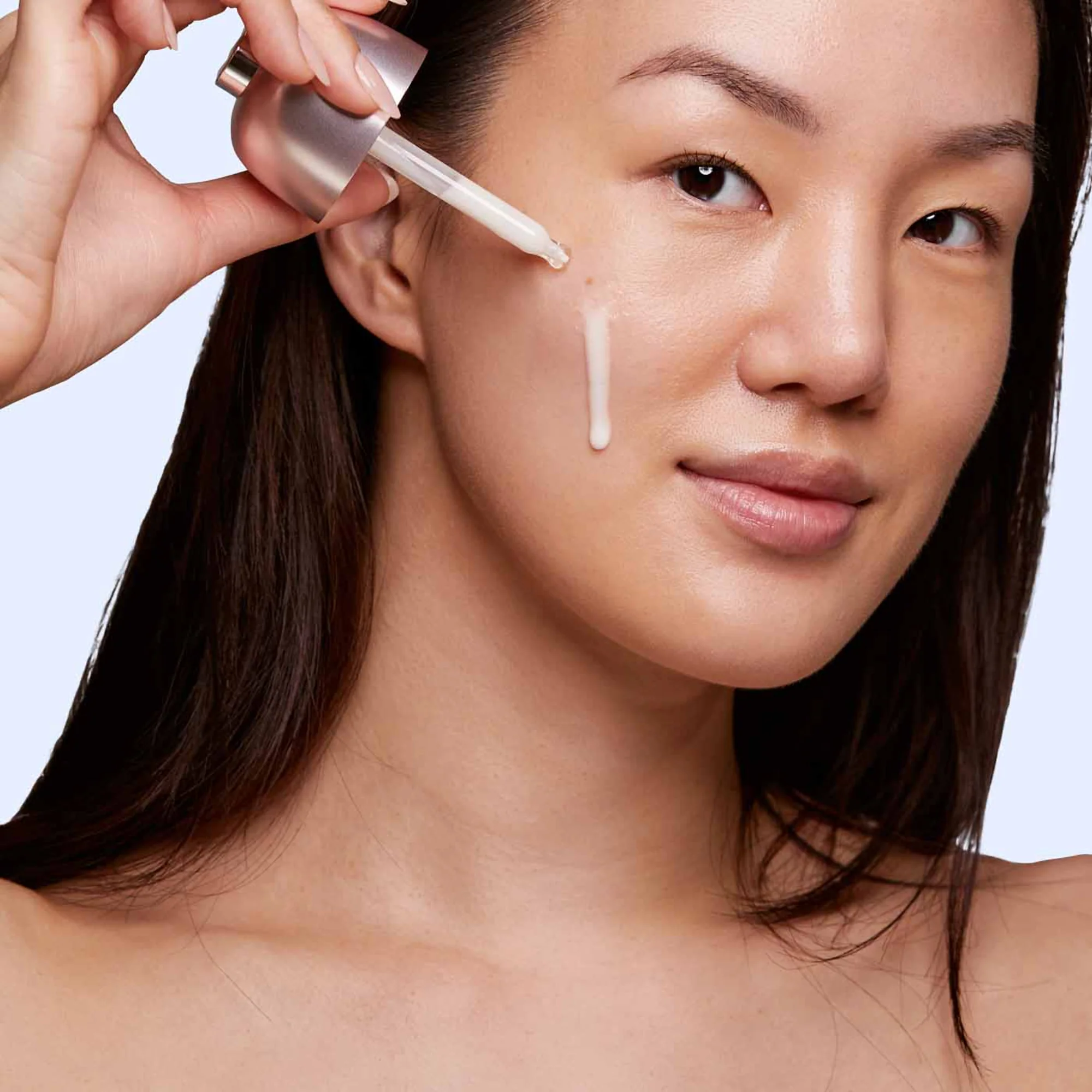 Bright Plus Advanced Brightening Dark Spot-Targeting Serum - Image 4