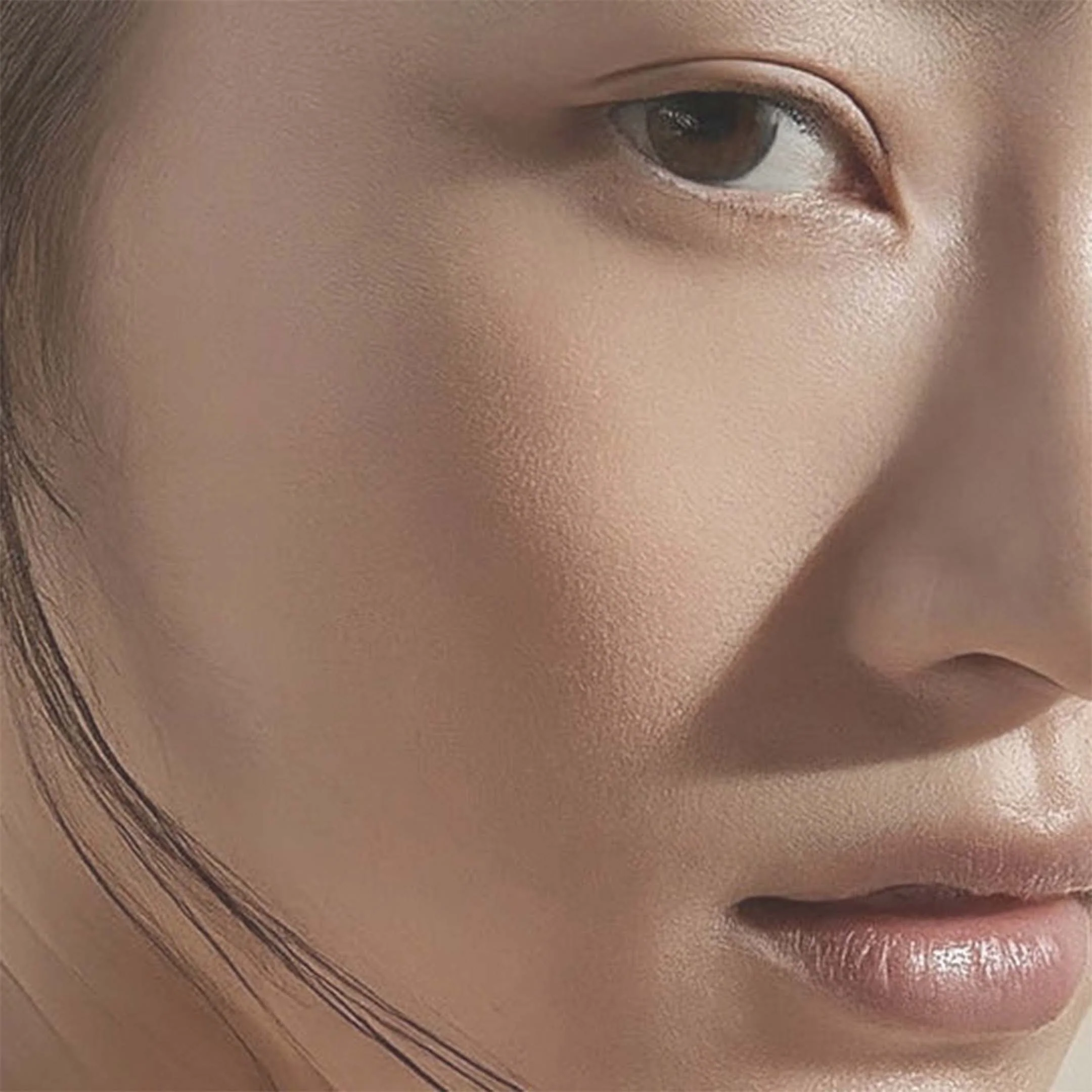 Brightening Diamond Essence - Image 2