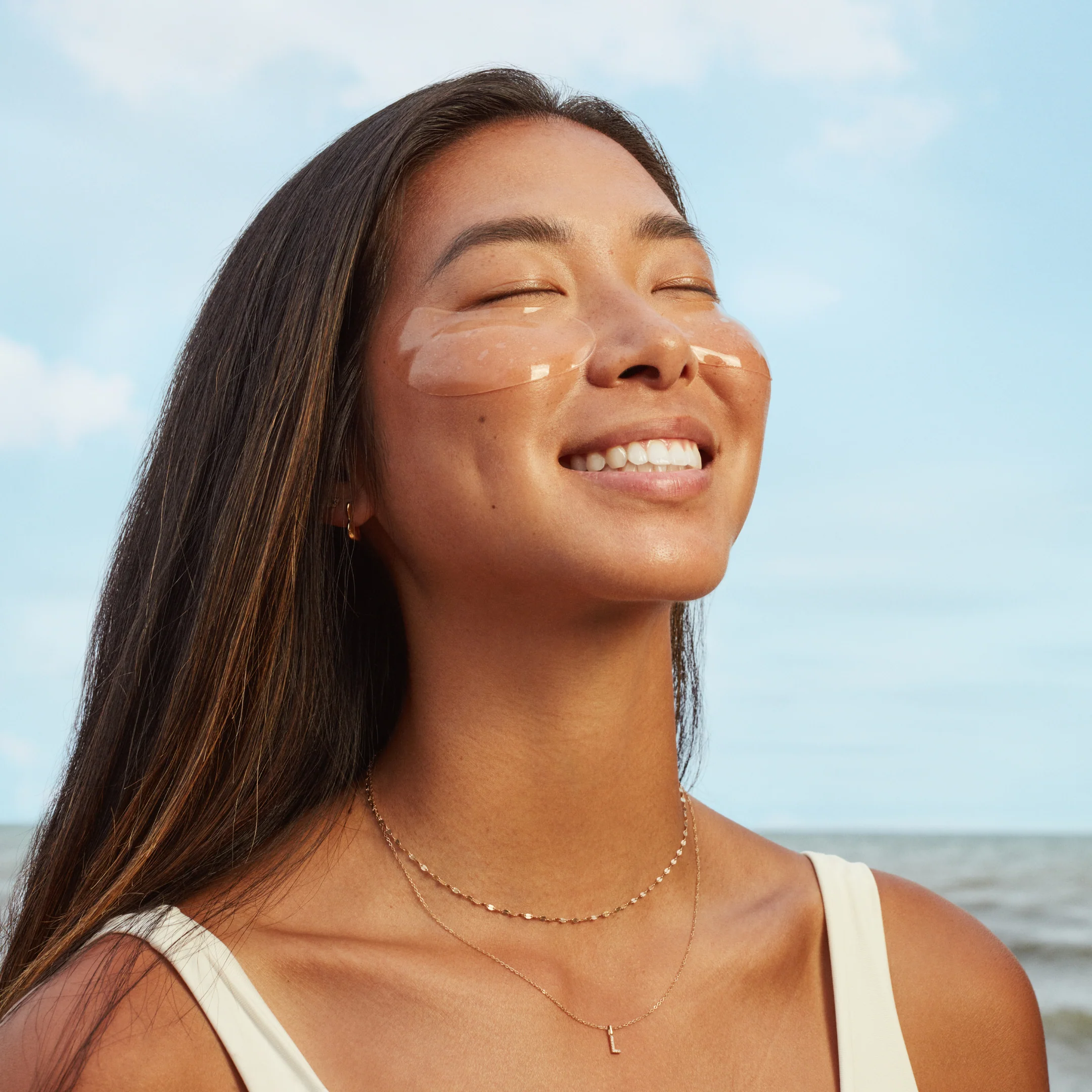 Brighter Days Red Algae + Avocado Biodegradable Eye Masks - Image 5