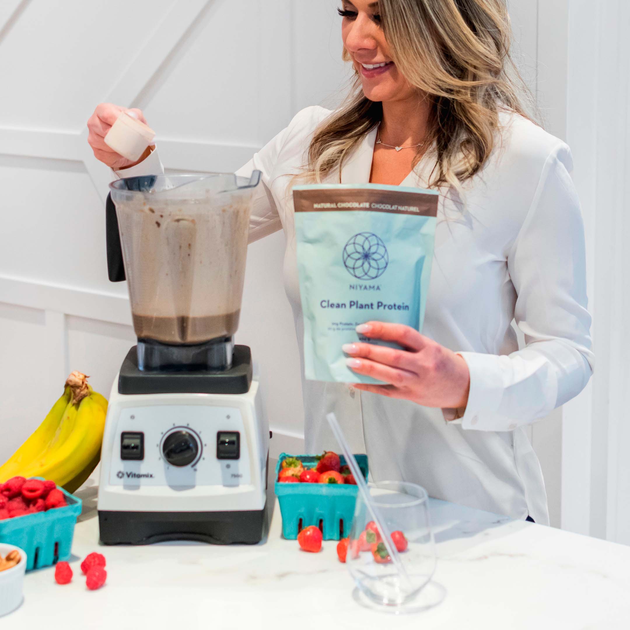 Clean Plant Protein  - Chocolate 14 Servings - Image 3