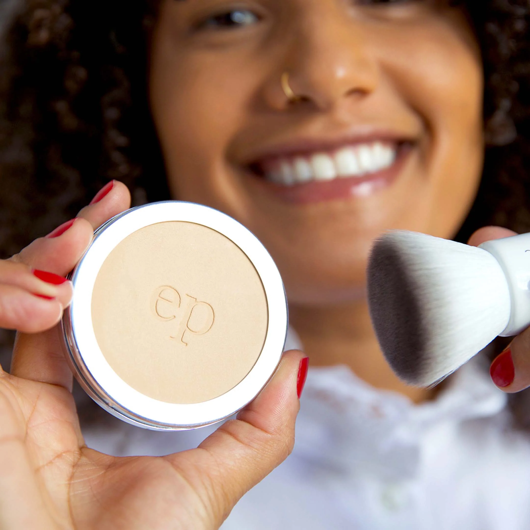 Eco Vegan Kabuki Brush - Image 3