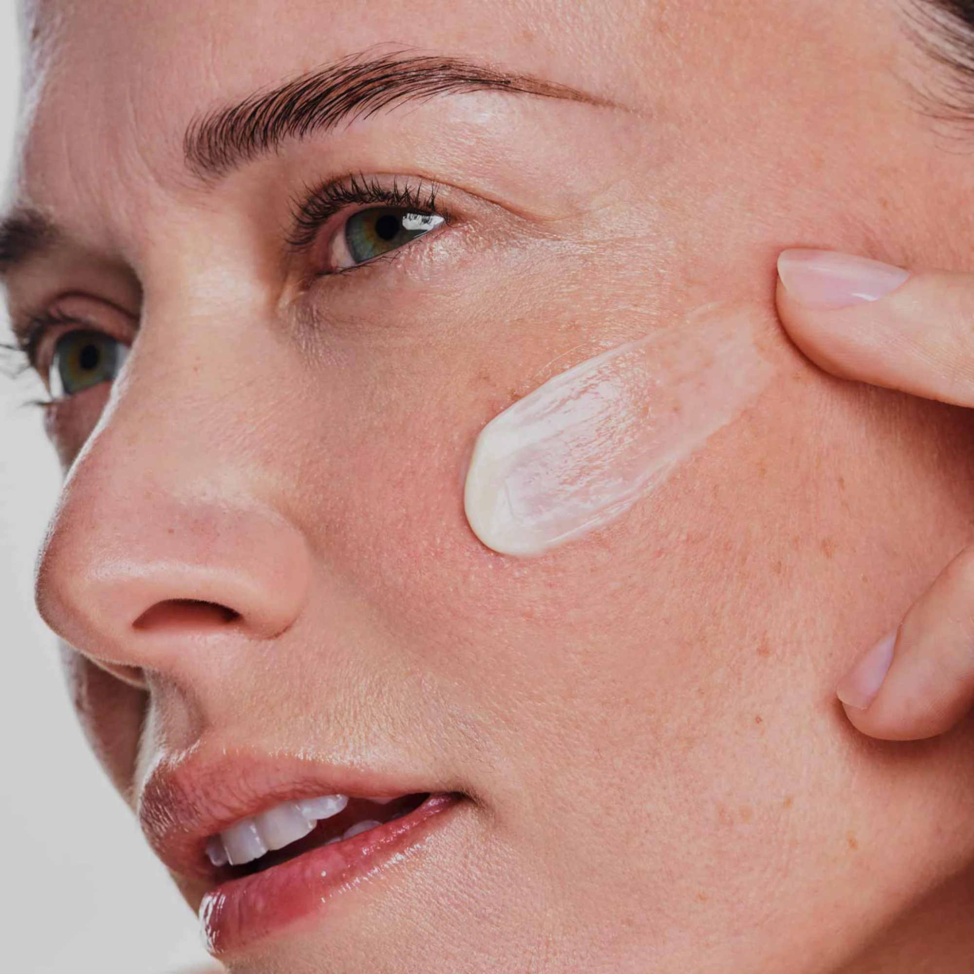 Extra-Firming Day - All Skin Types - Image 5