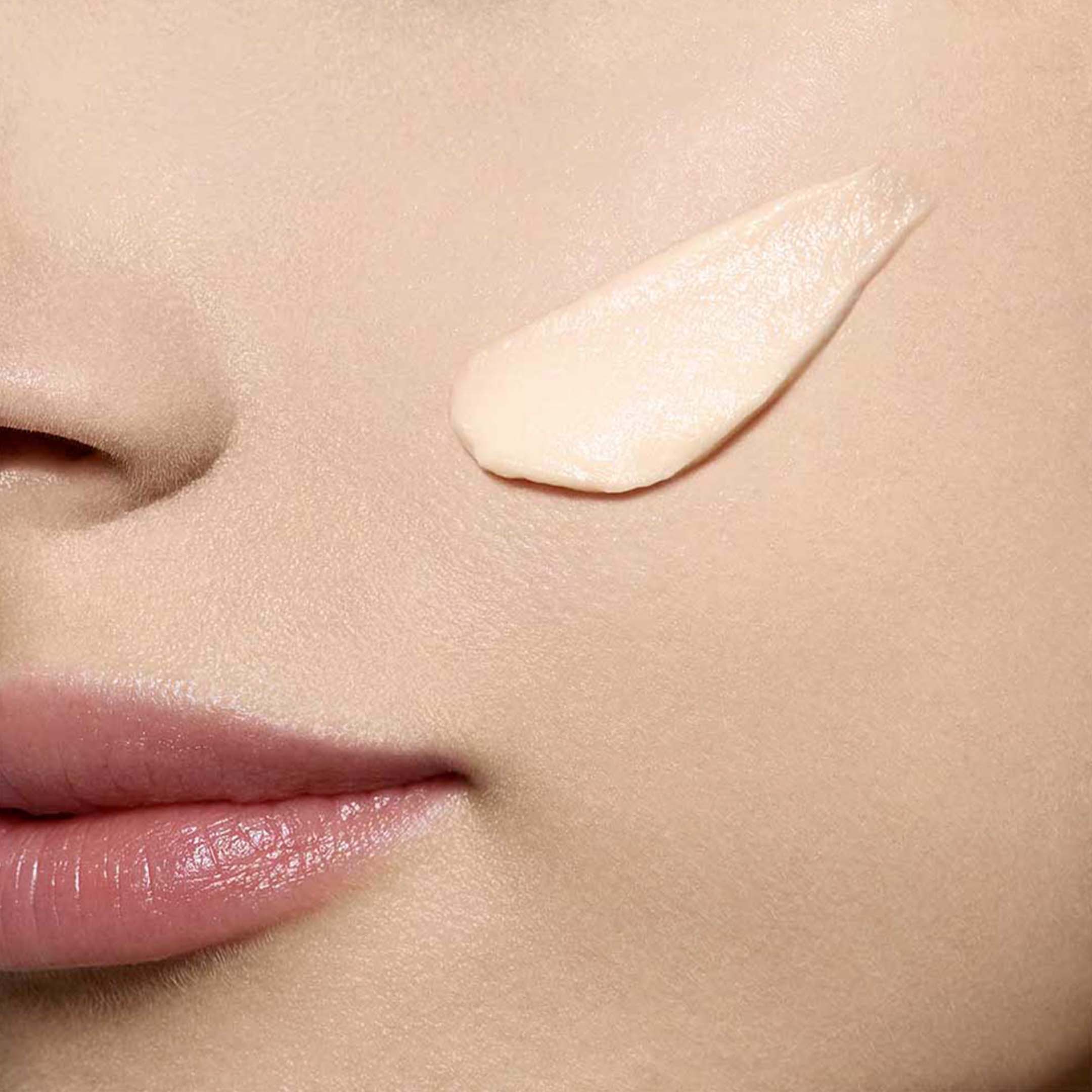 Extra-Firming Day SPF 15 – All Skin Types - Image 5