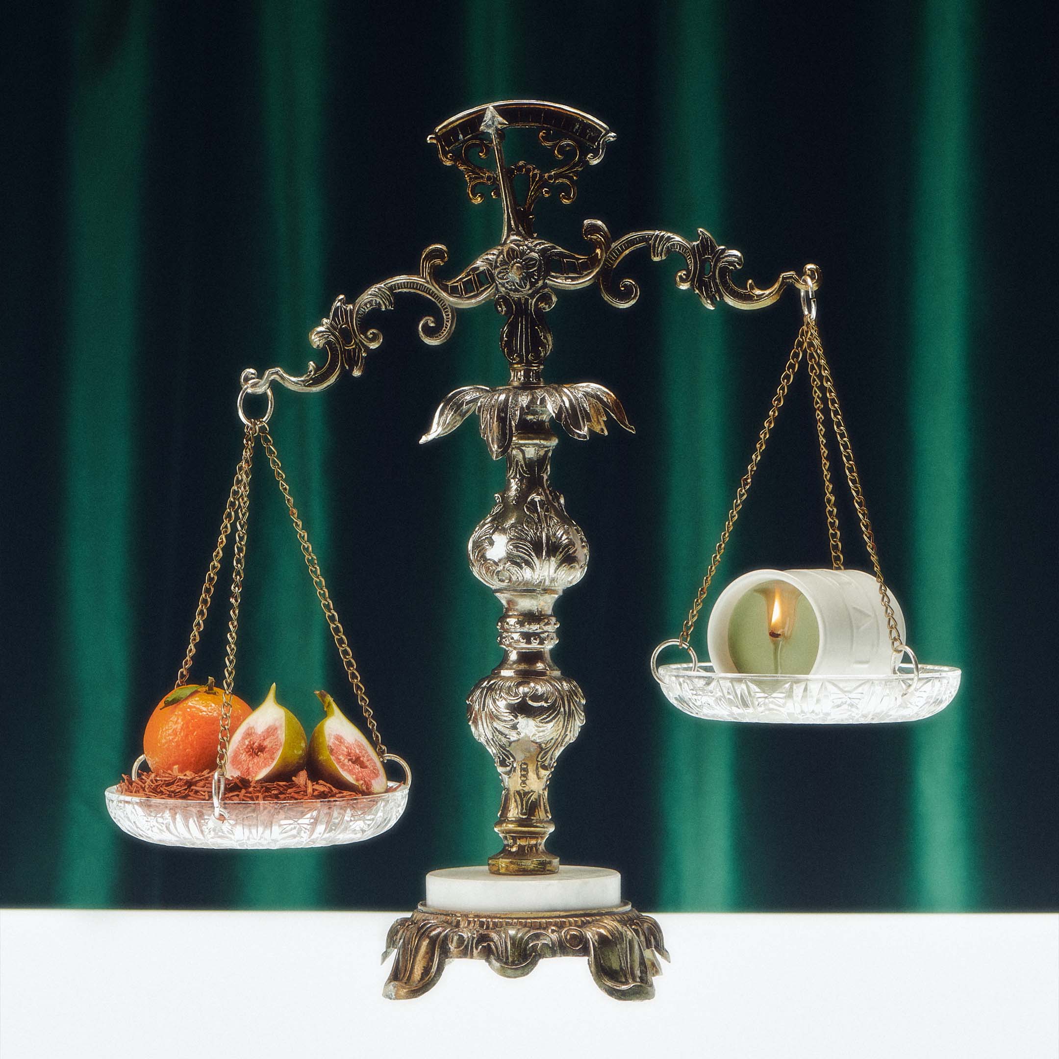 Figure Eight Candle - Image 3