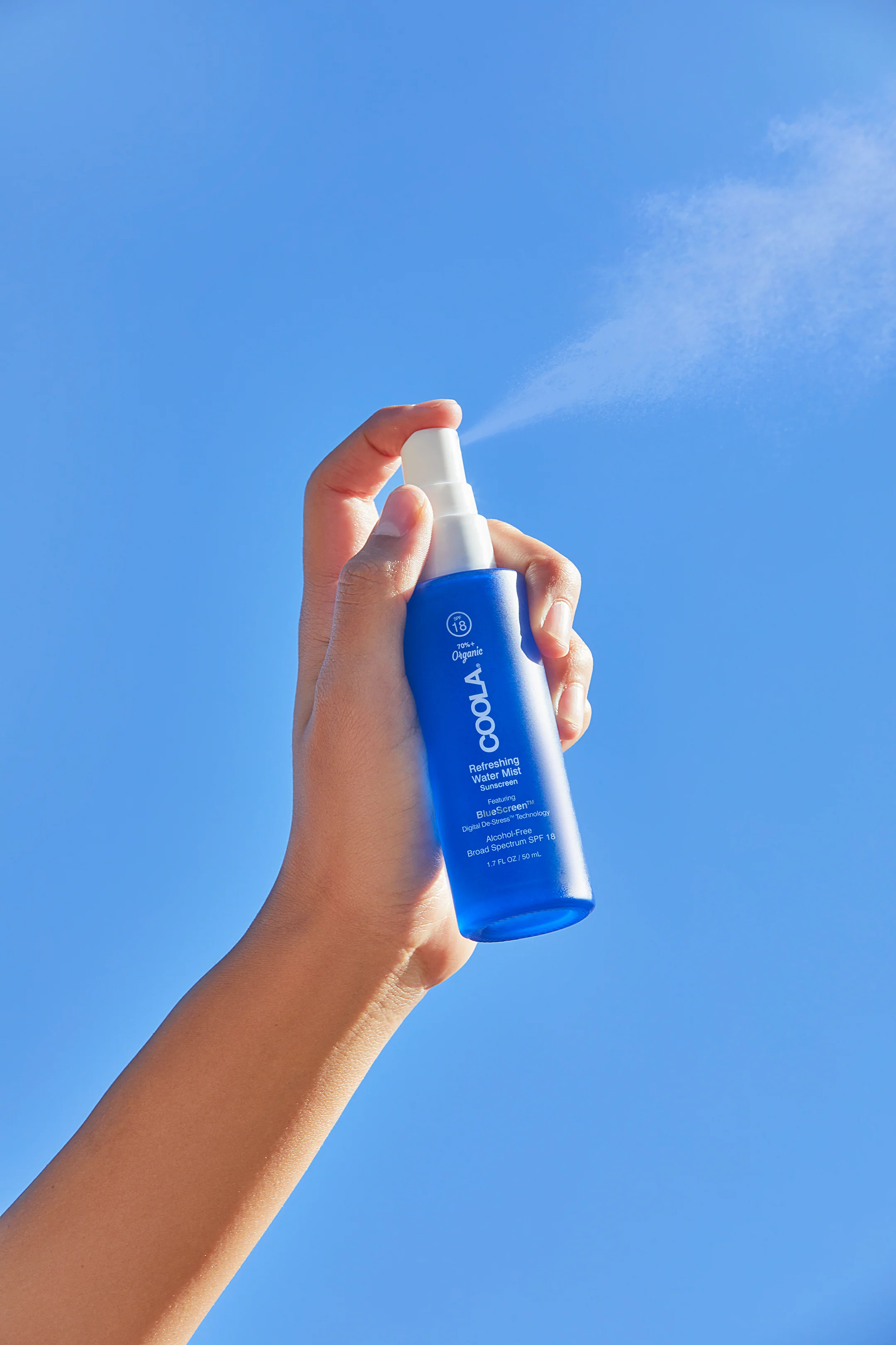 Full Spectrum 360° Refreshing Water Mist - Face SPF 18 - Image 4