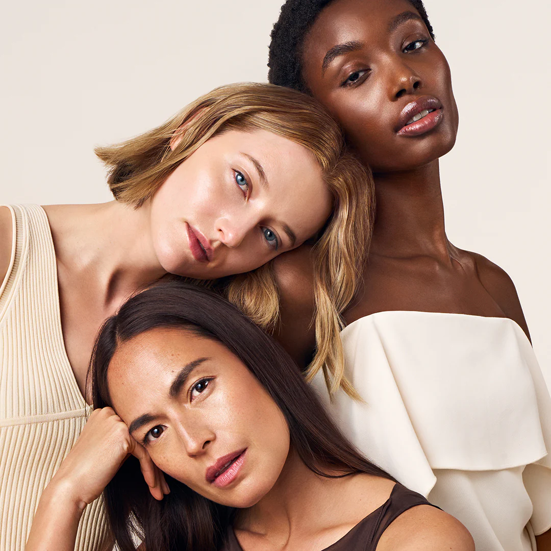 Future Skin Oil-Free Foundation Vanilla - Image 3