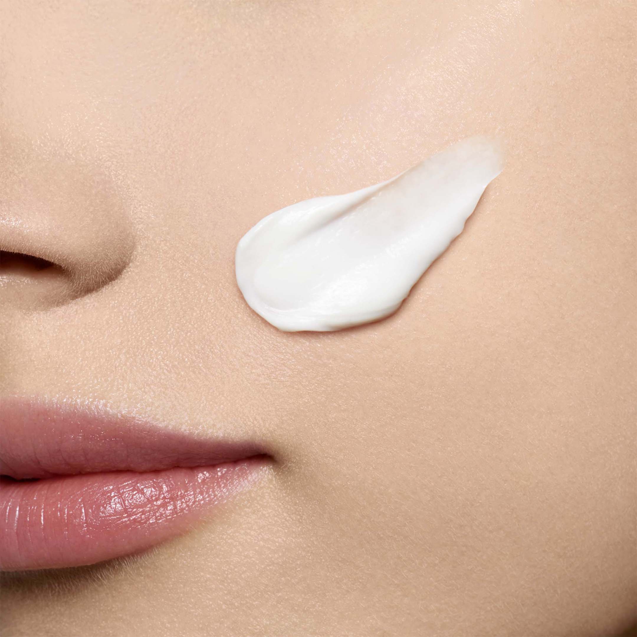 Hydra-Essentiel [HA²] Rich Cream - Image 3