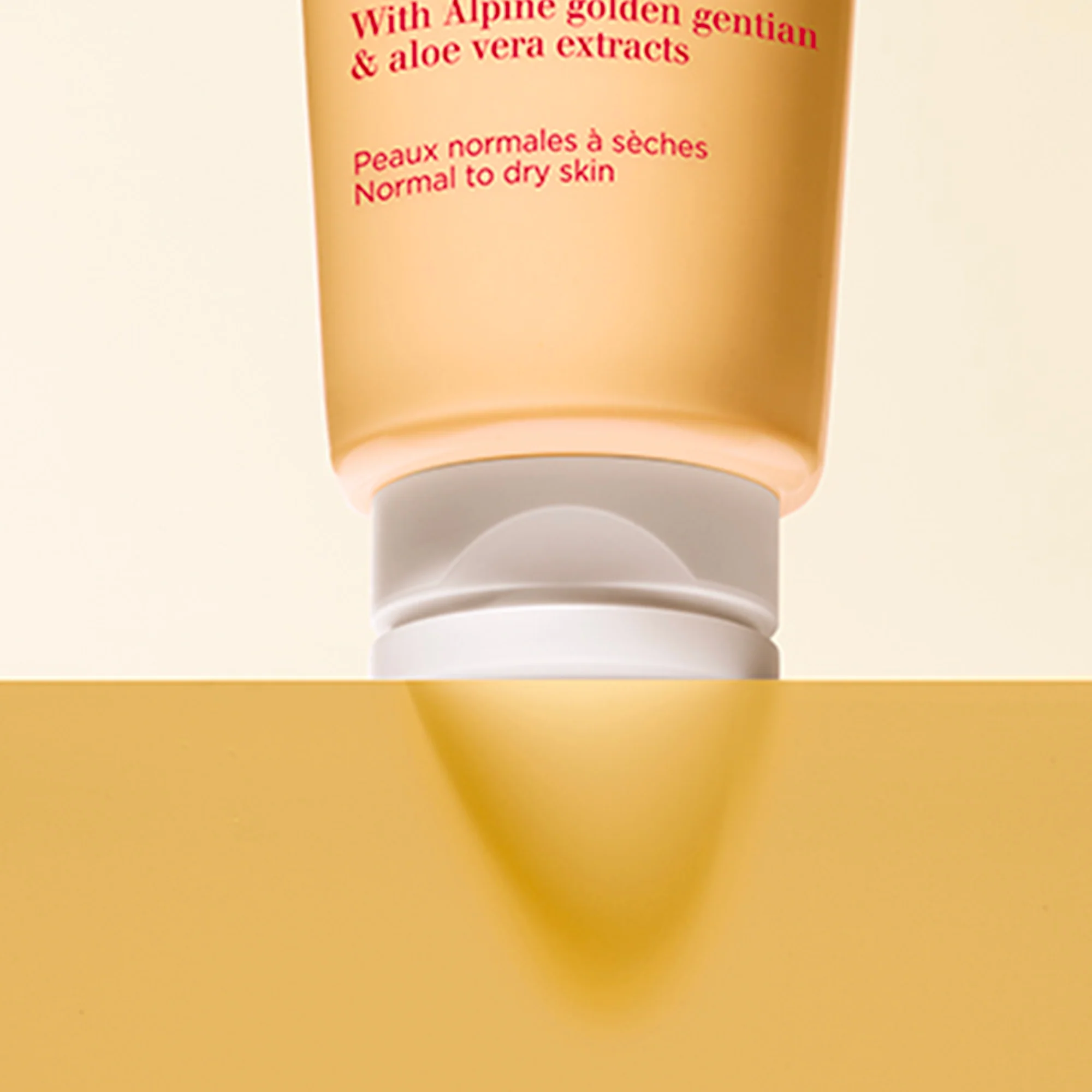 Hydrating Gentle Foaming Cleanser - Image 5