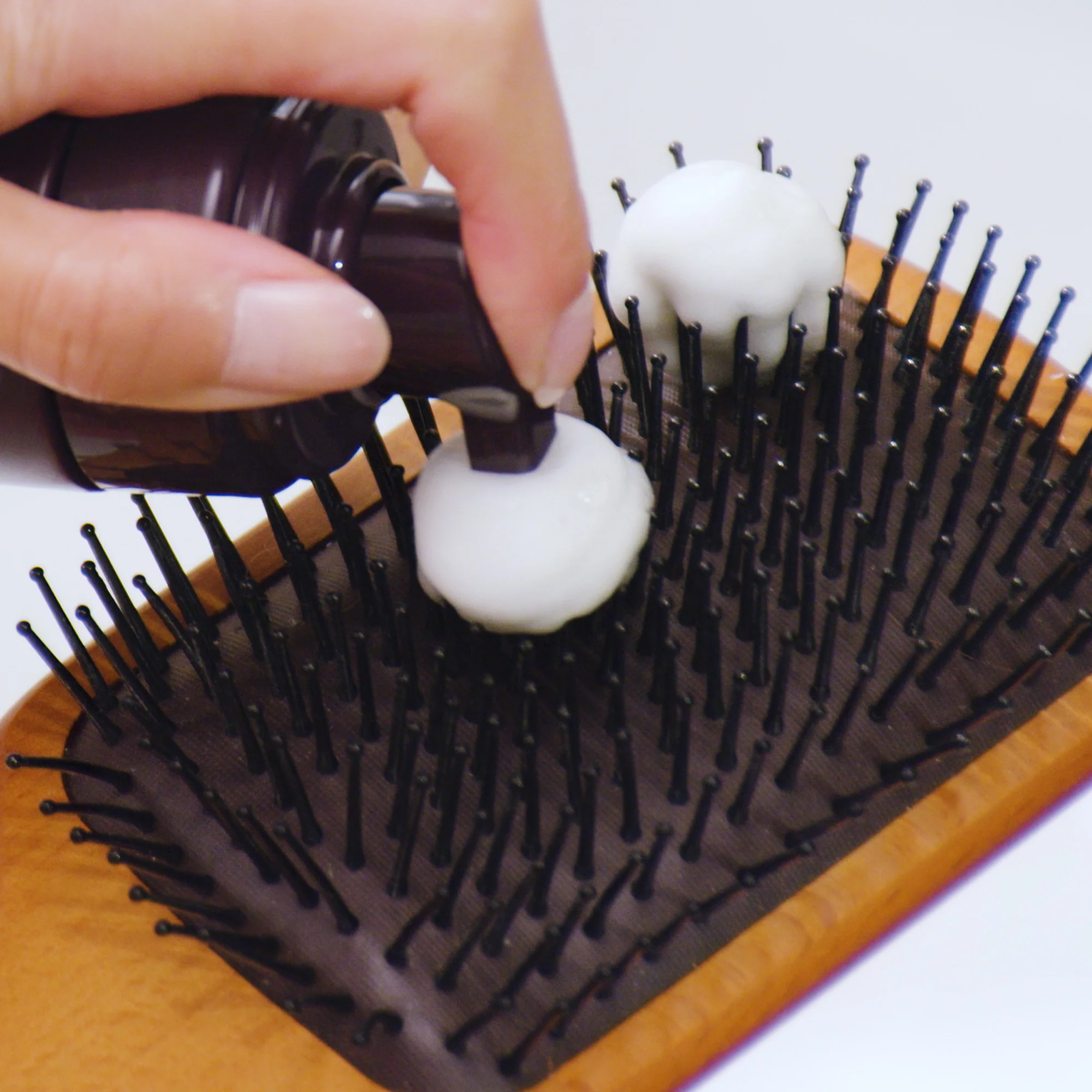 Invati Ultra Advanced Thickening Foam - Image 3