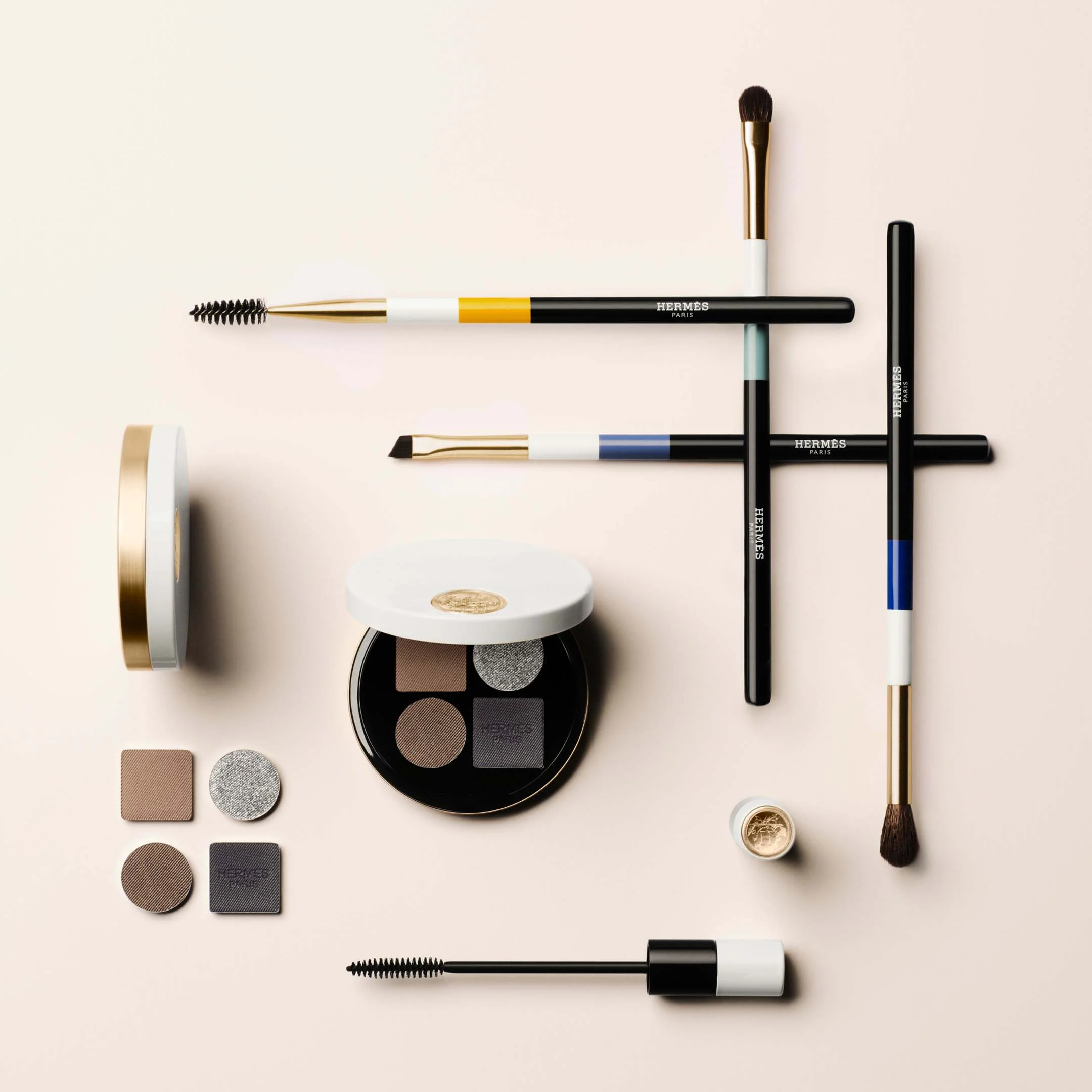 Les Pinceaux Hermes Ombres D'Hermes Eyeshadow Shader Brush - Image 3