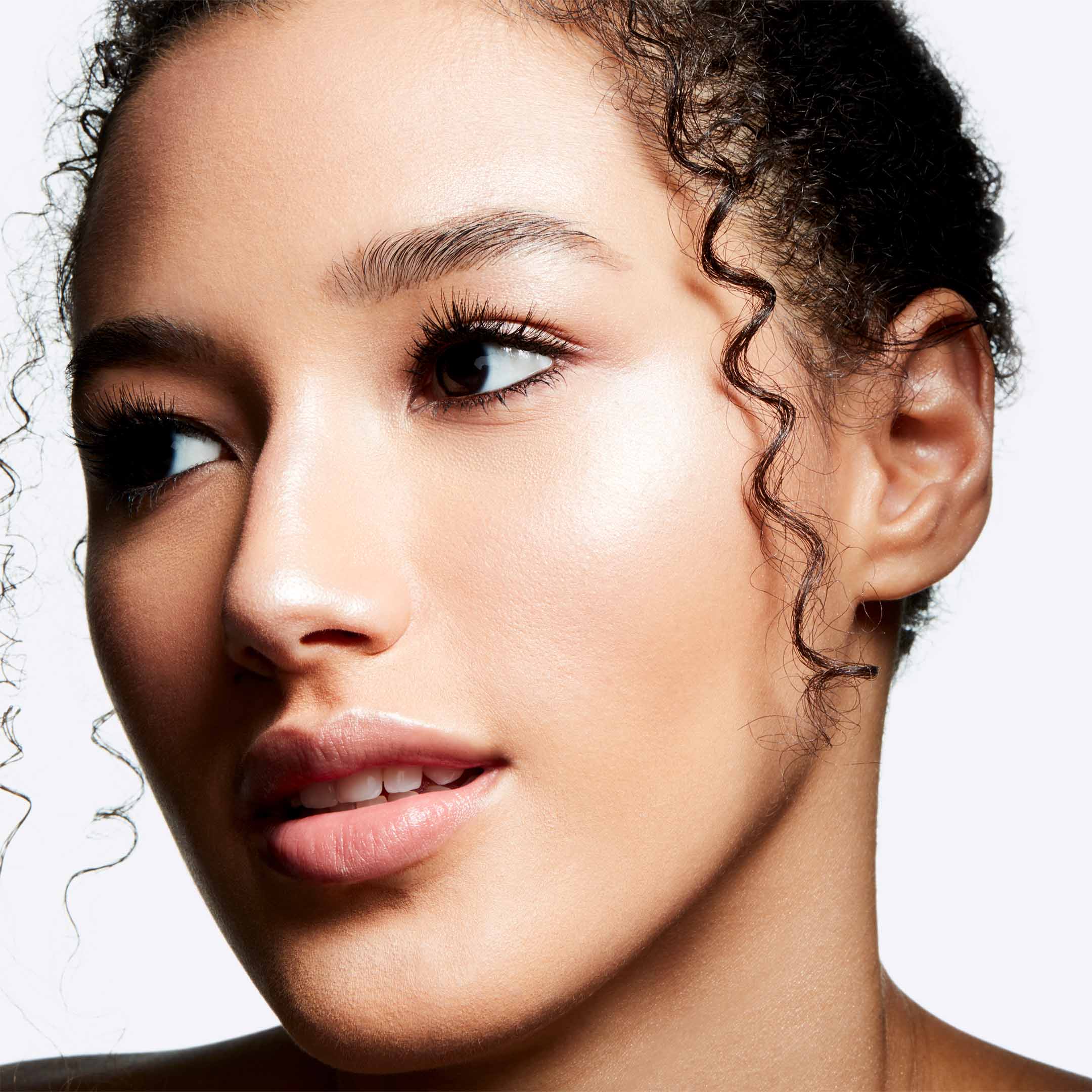 Mineralize Skinfinish Powder - Image 5