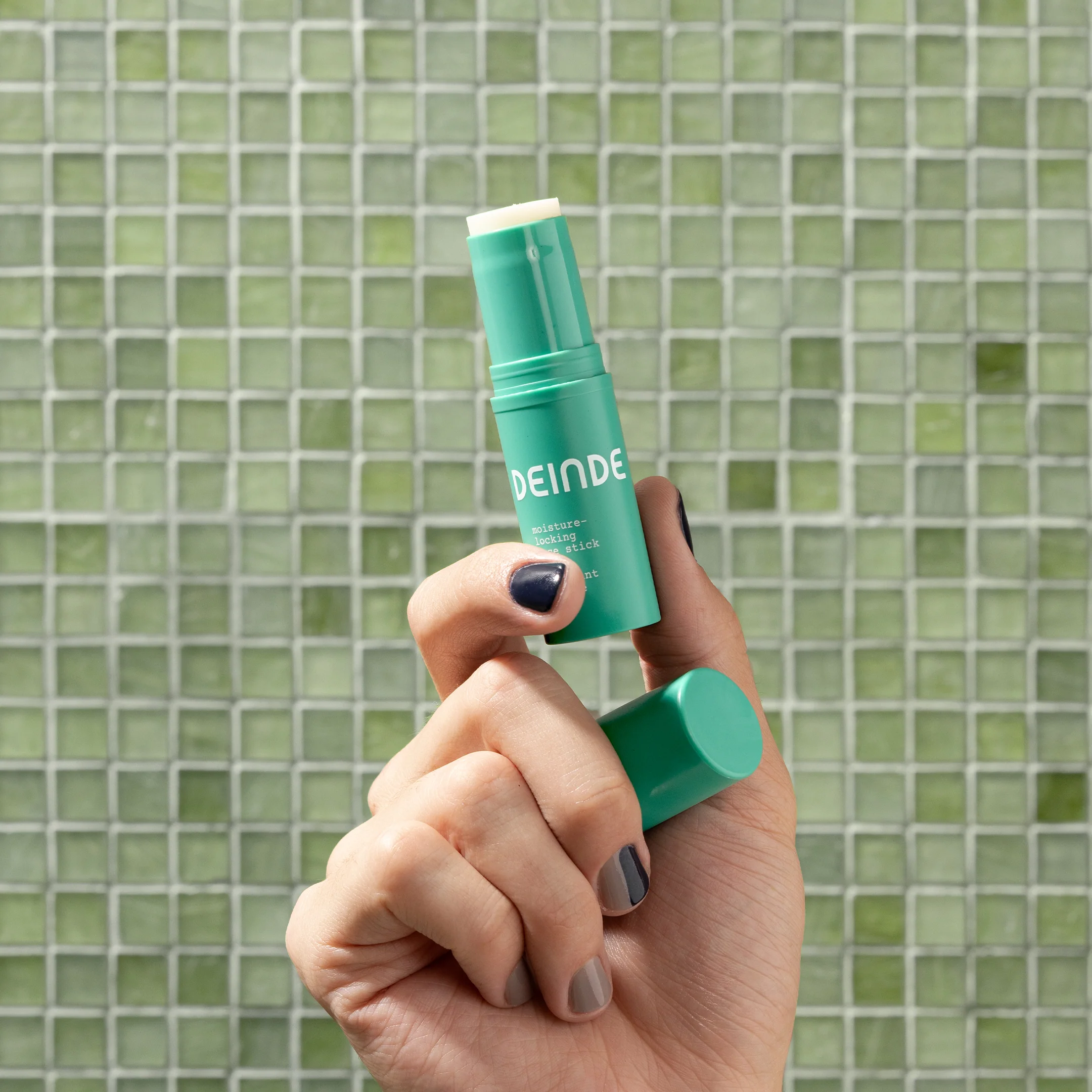 Moisture-Locking Face Stick - Image 5