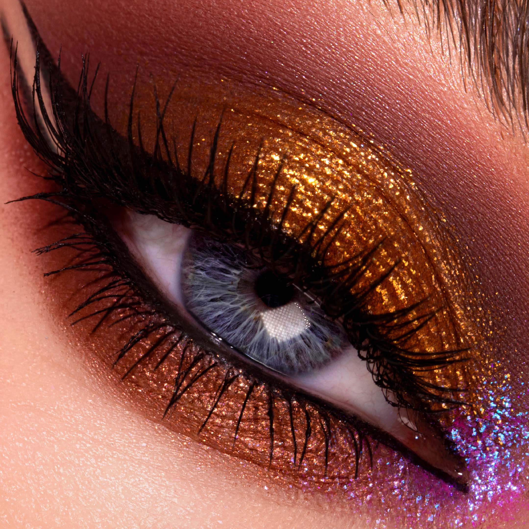 Mothership IX: Huetopian Dream Eye Shadow Palette - Image 2