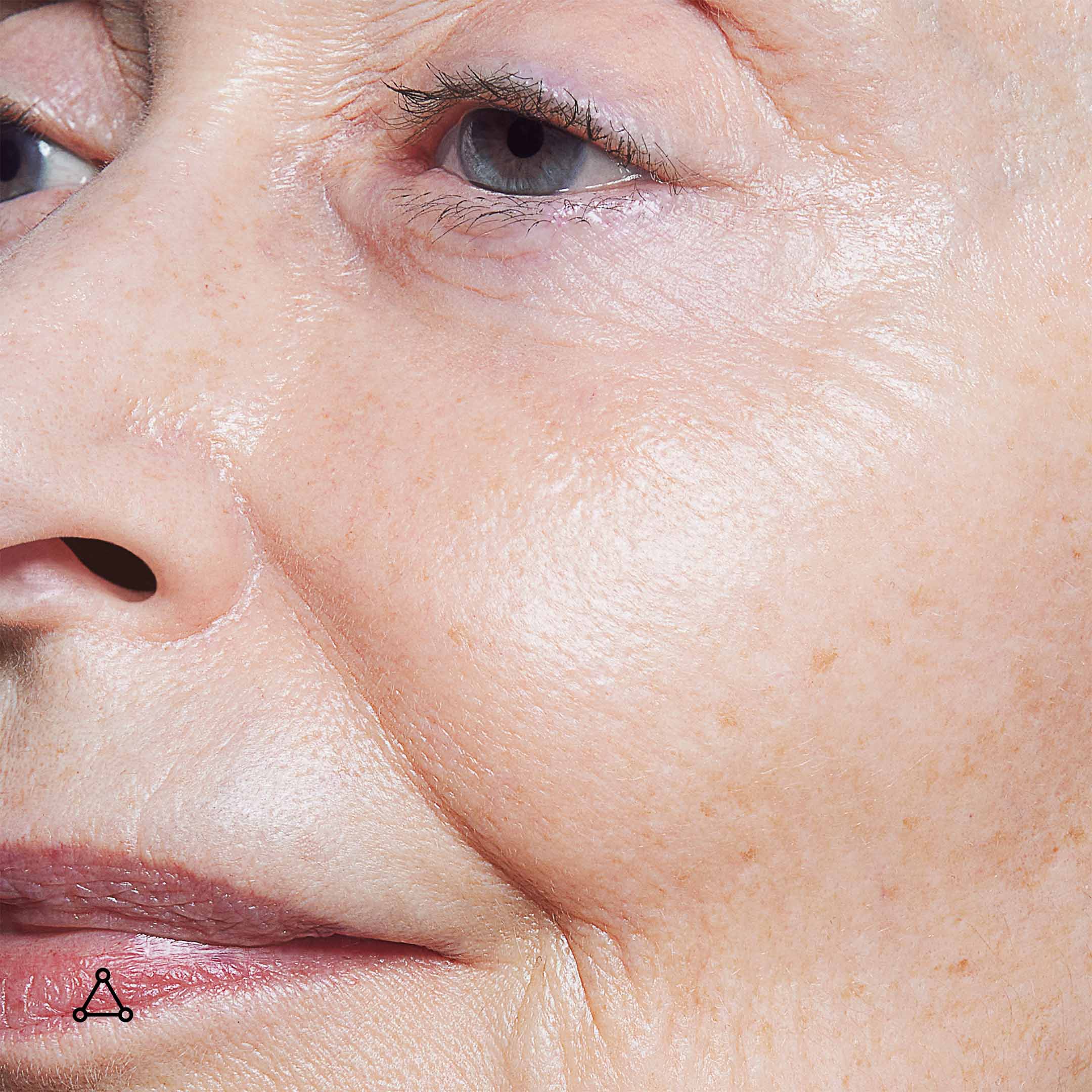 Multi Hyaluronic Antioxidant Hydration Serum - Image 5