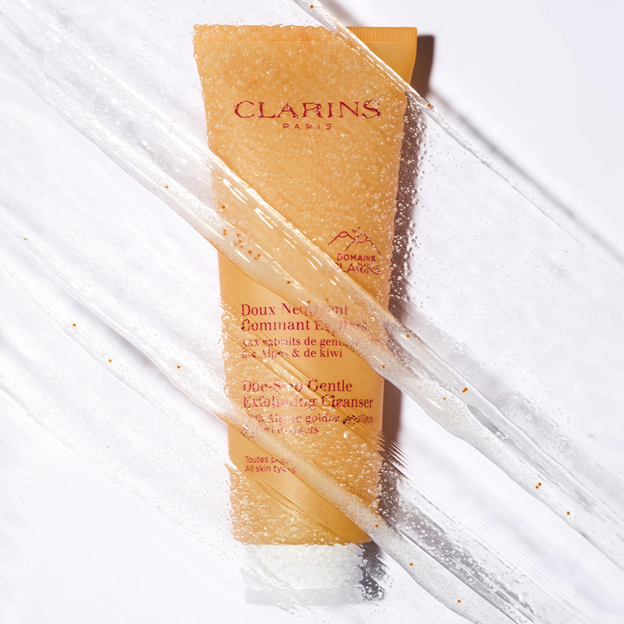 One-Step Gentle Exfoliating Cleanser - Image 3