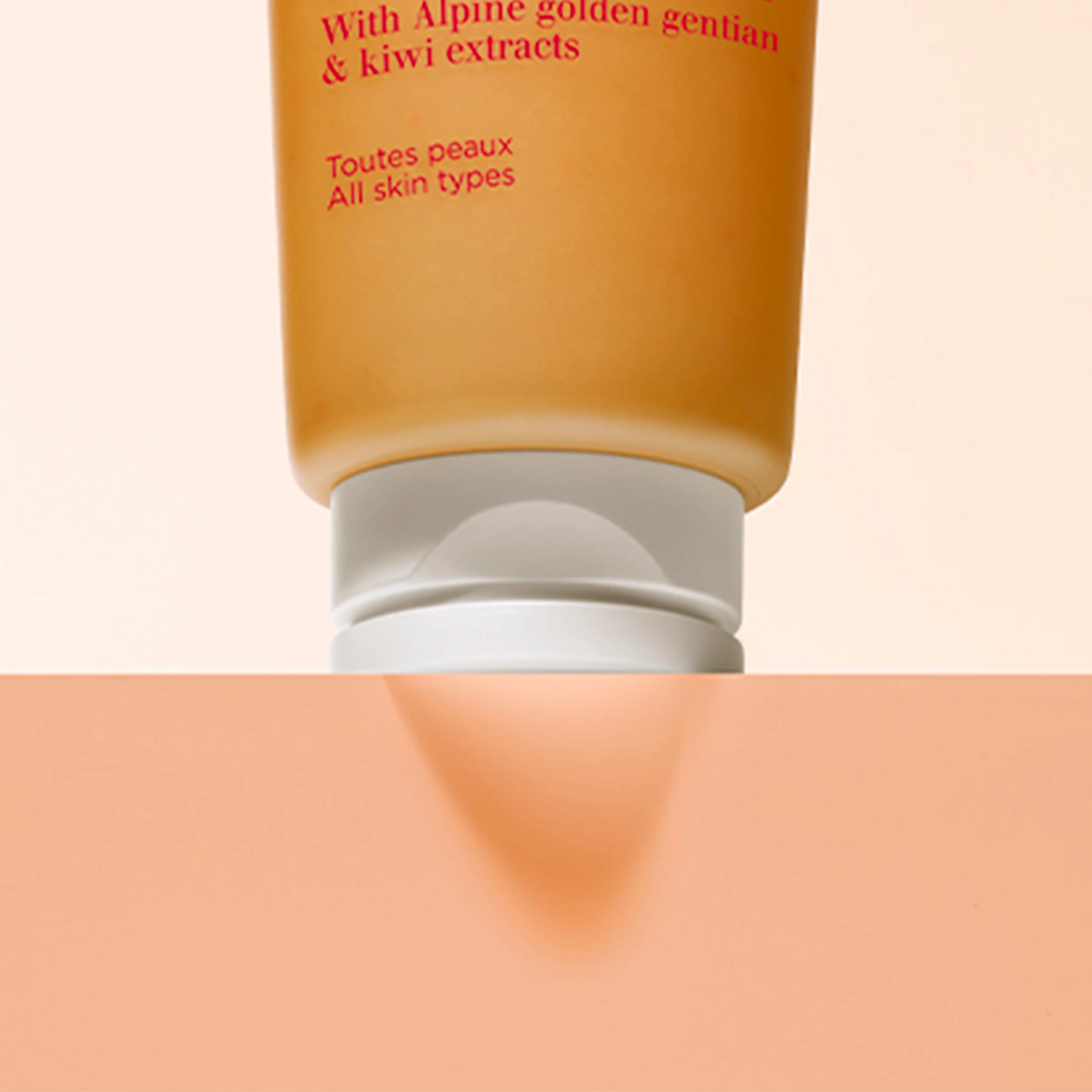 One-Step Gentle Exfoliating Cleanser - Image 5
