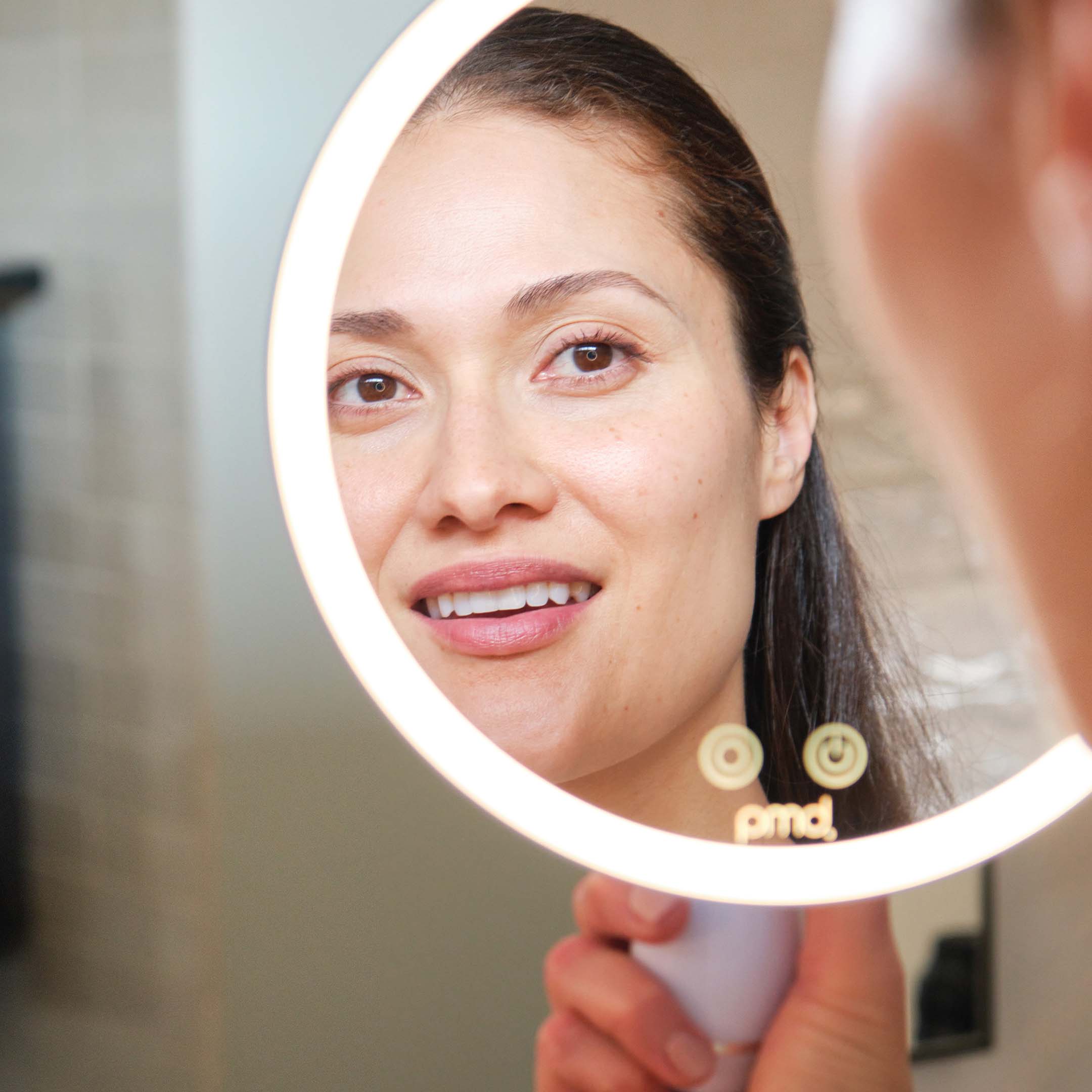PMD Reflect Pro - Premium Beauty LED Mirror - Image 7