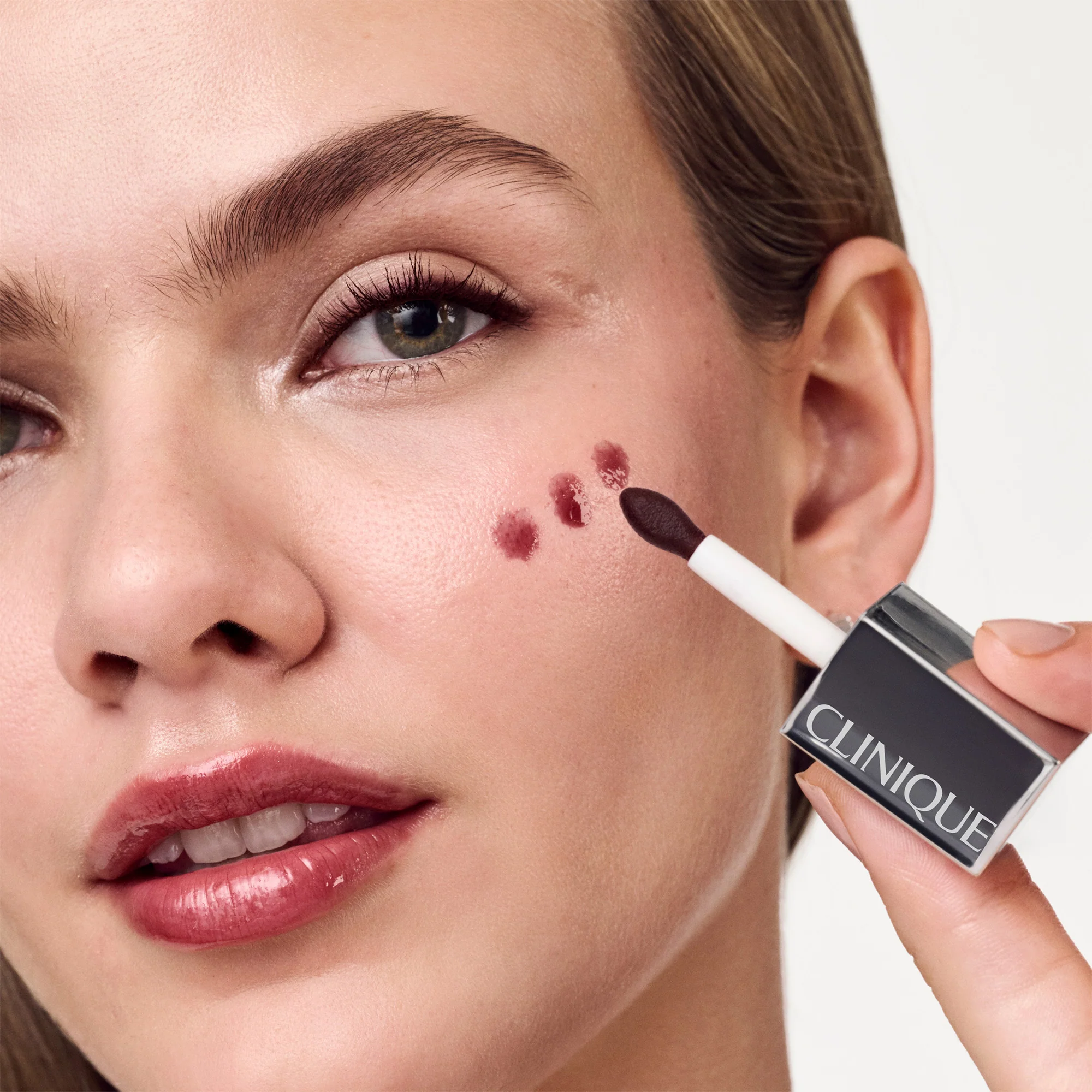 Pop™ Lip + Cheek Oil in Black Honey - Image 4