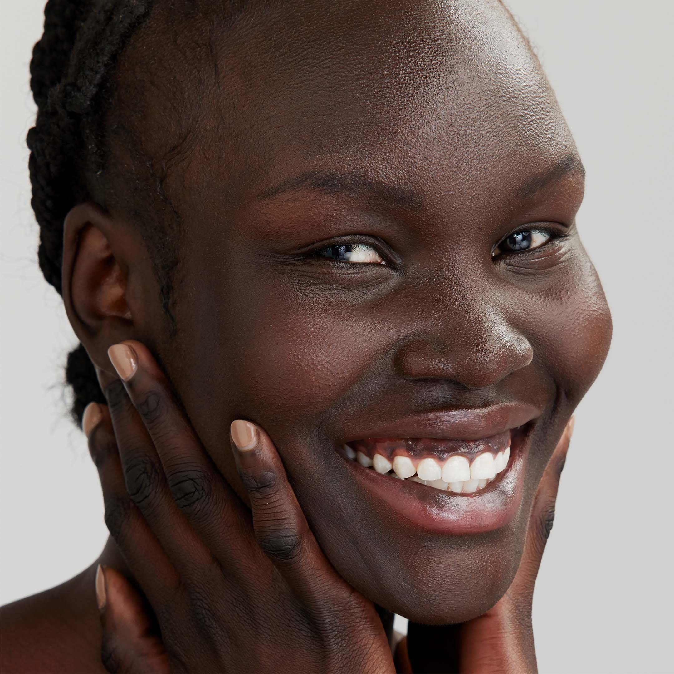 ReEvolve Radiance Locking Primer - Image 9