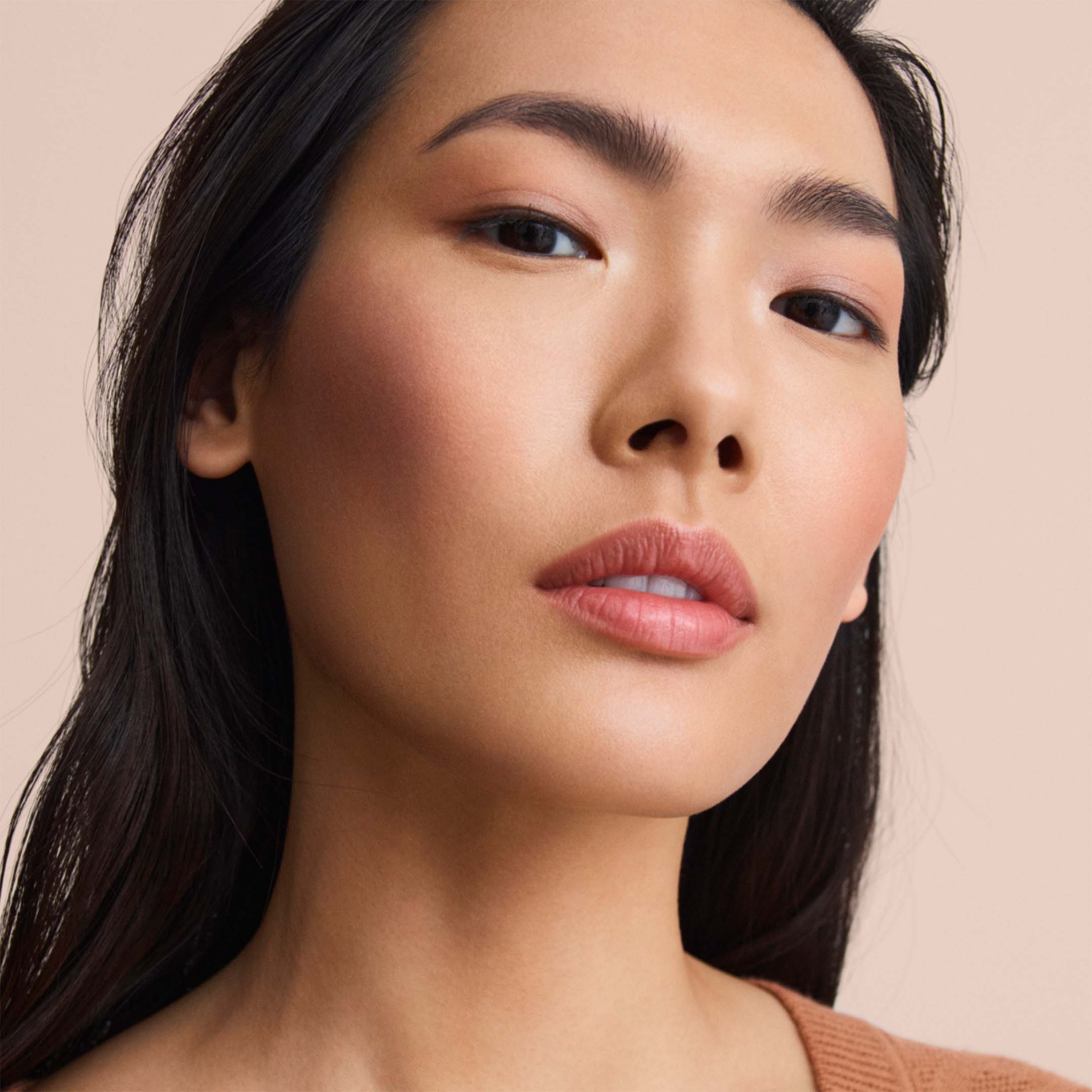 Rose Hermes Silky Blush Powder - Image 12