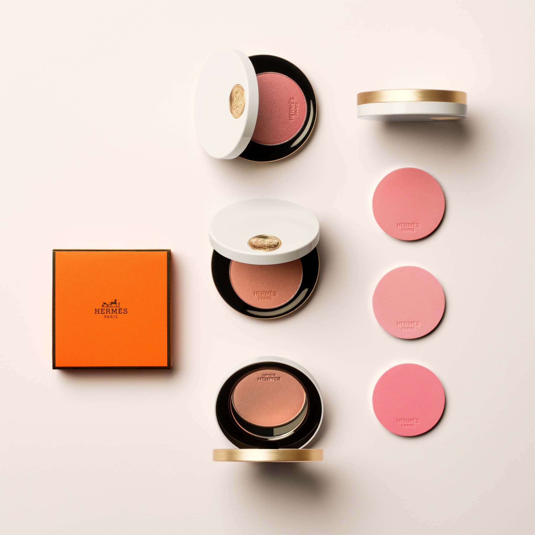 Rose Hermes Silky Blush Powder - Image 3