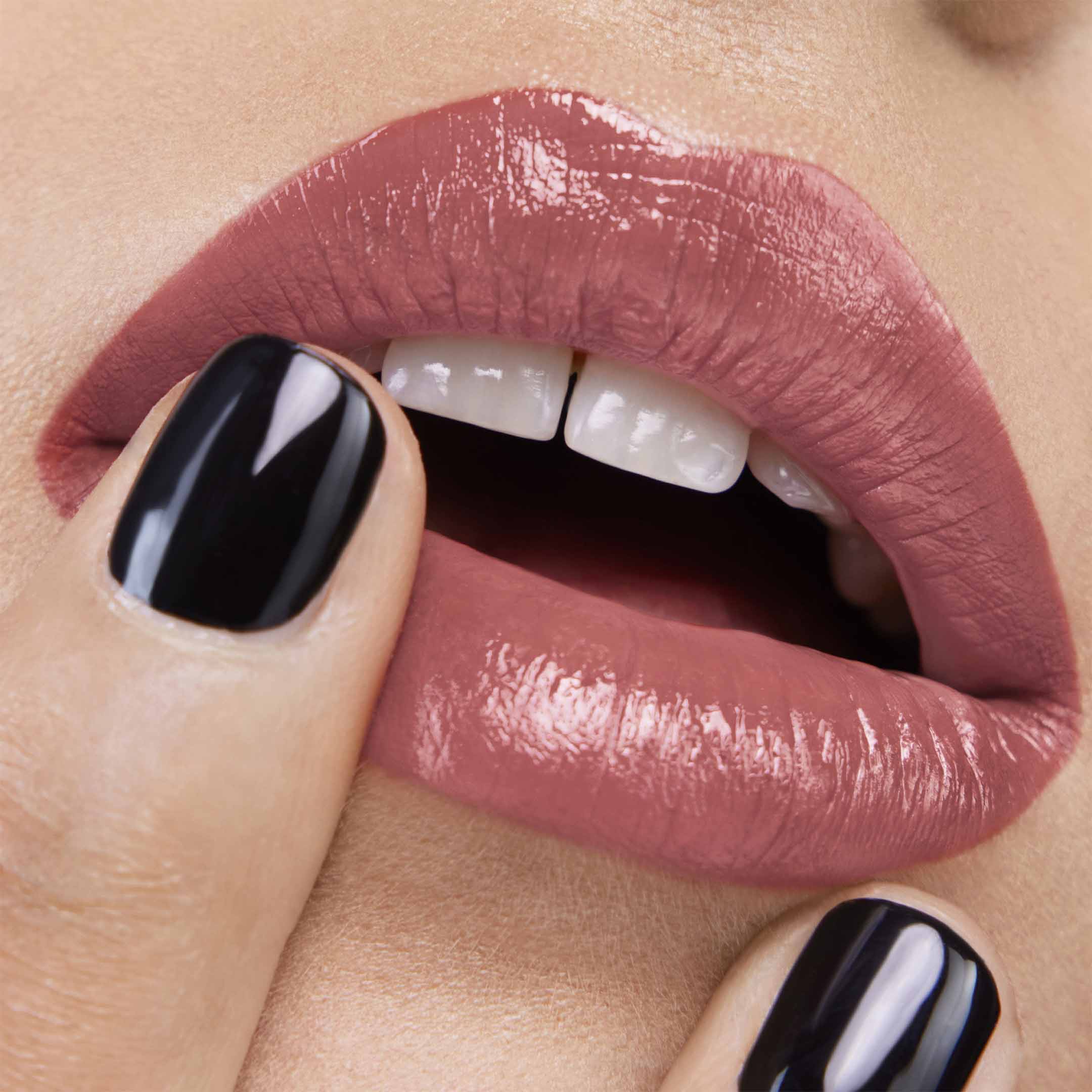 Rouge Pur Couture The Bold Lipstick - Image 3