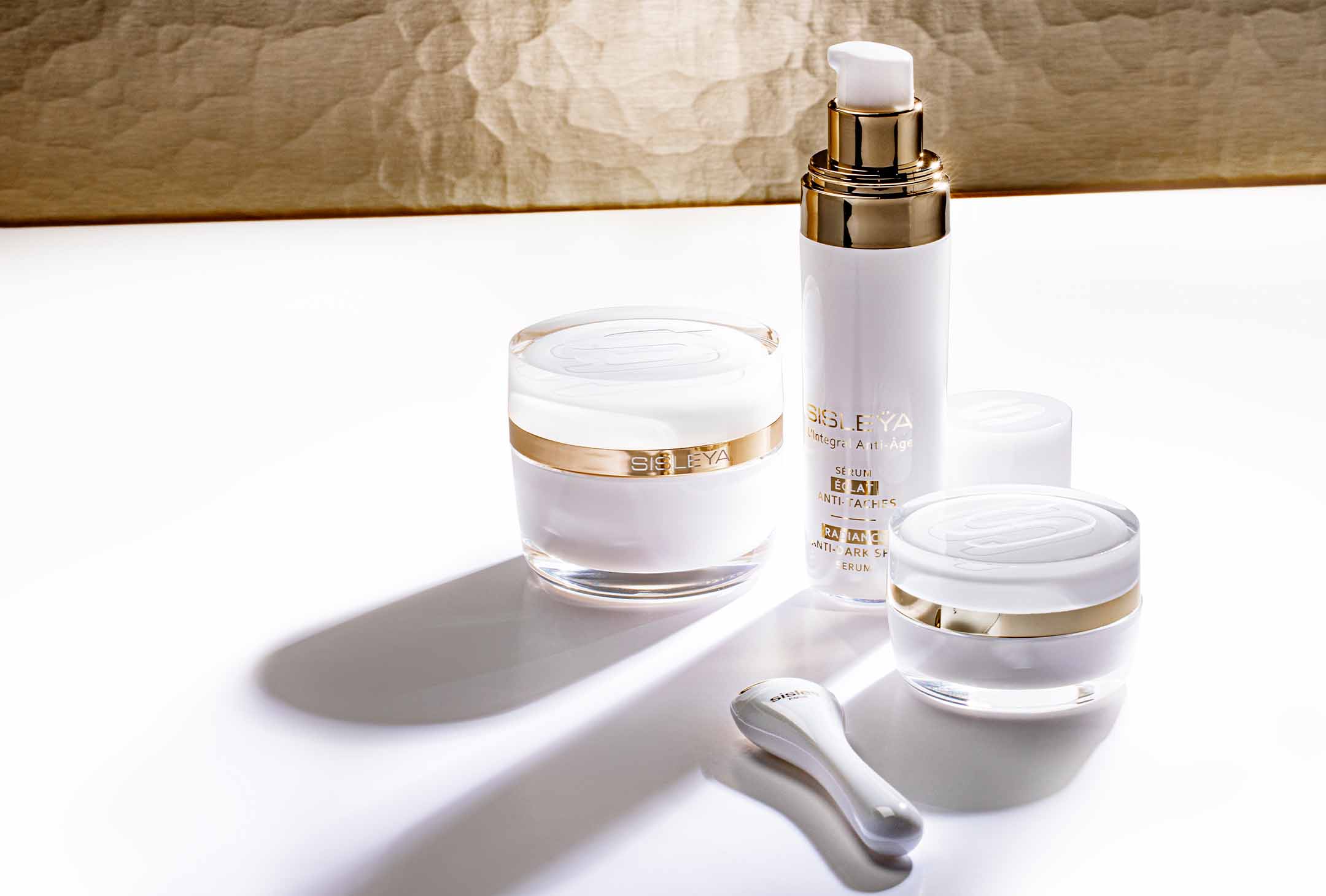 Sisleÿa L'Integral Anti-Age Radiance Anti-Dark Spot Serum - Image 7