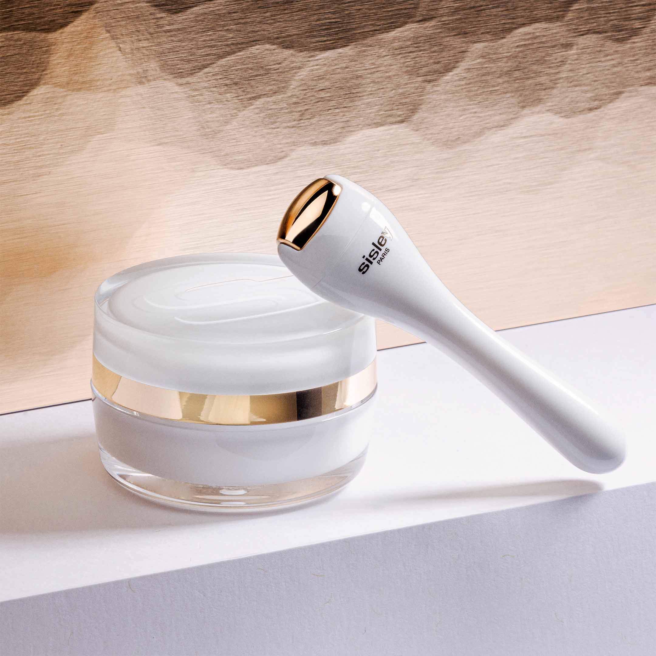 Sisleÿa L'Integral Eye & Lip Contour Cream - Image 5