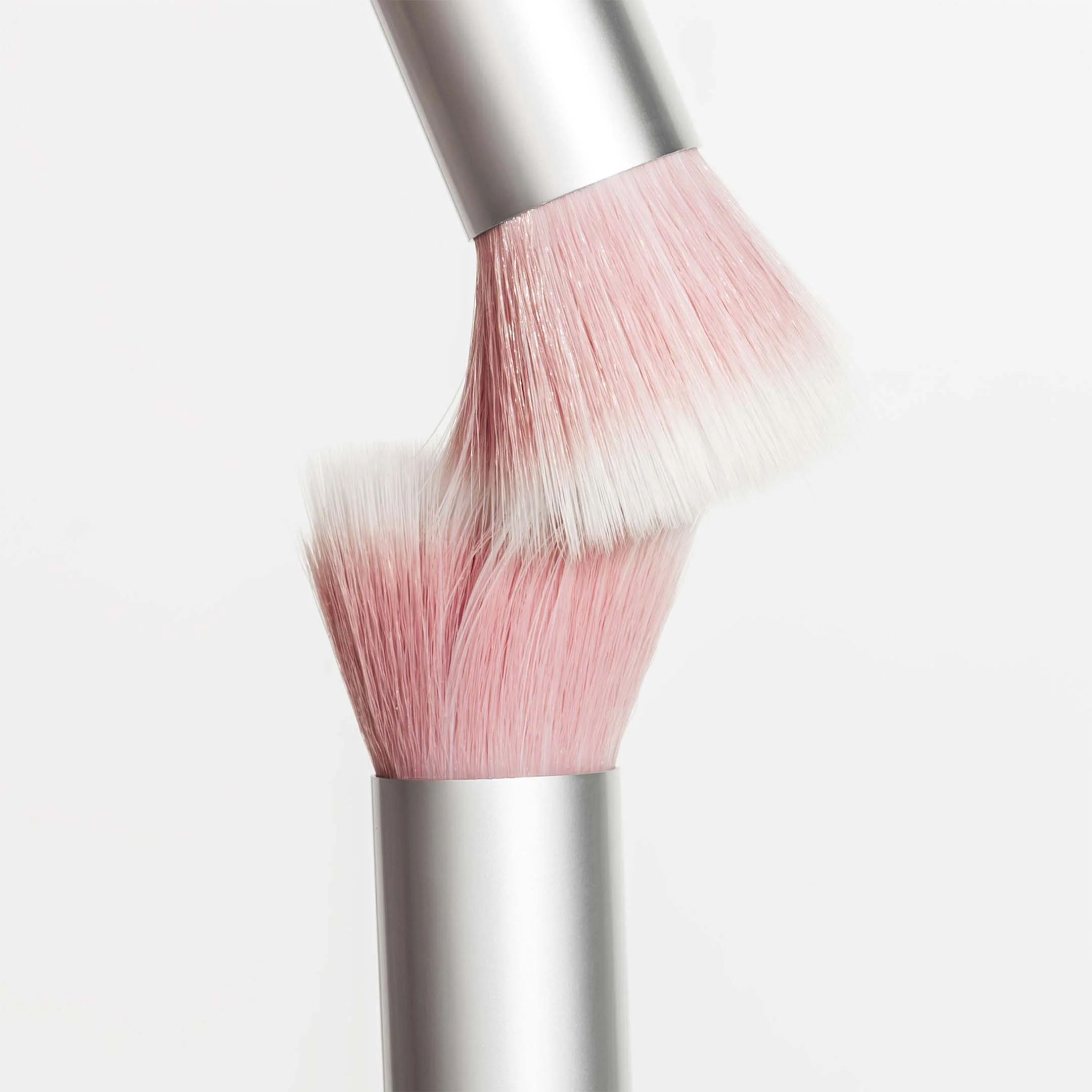 Skin2Skin Blush Brush - Image 2
