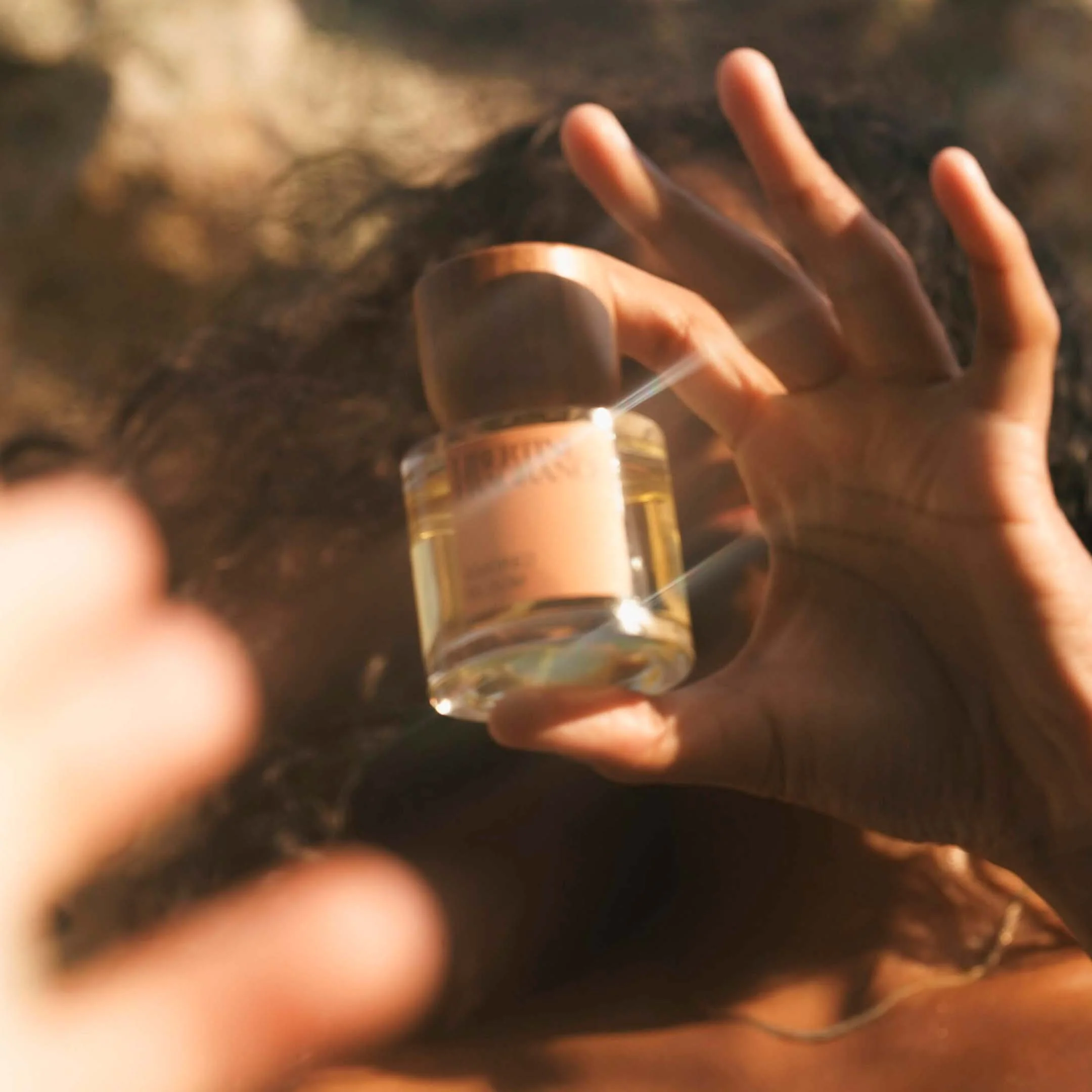 Smoked Bloom Eau De Parfum - Image 2