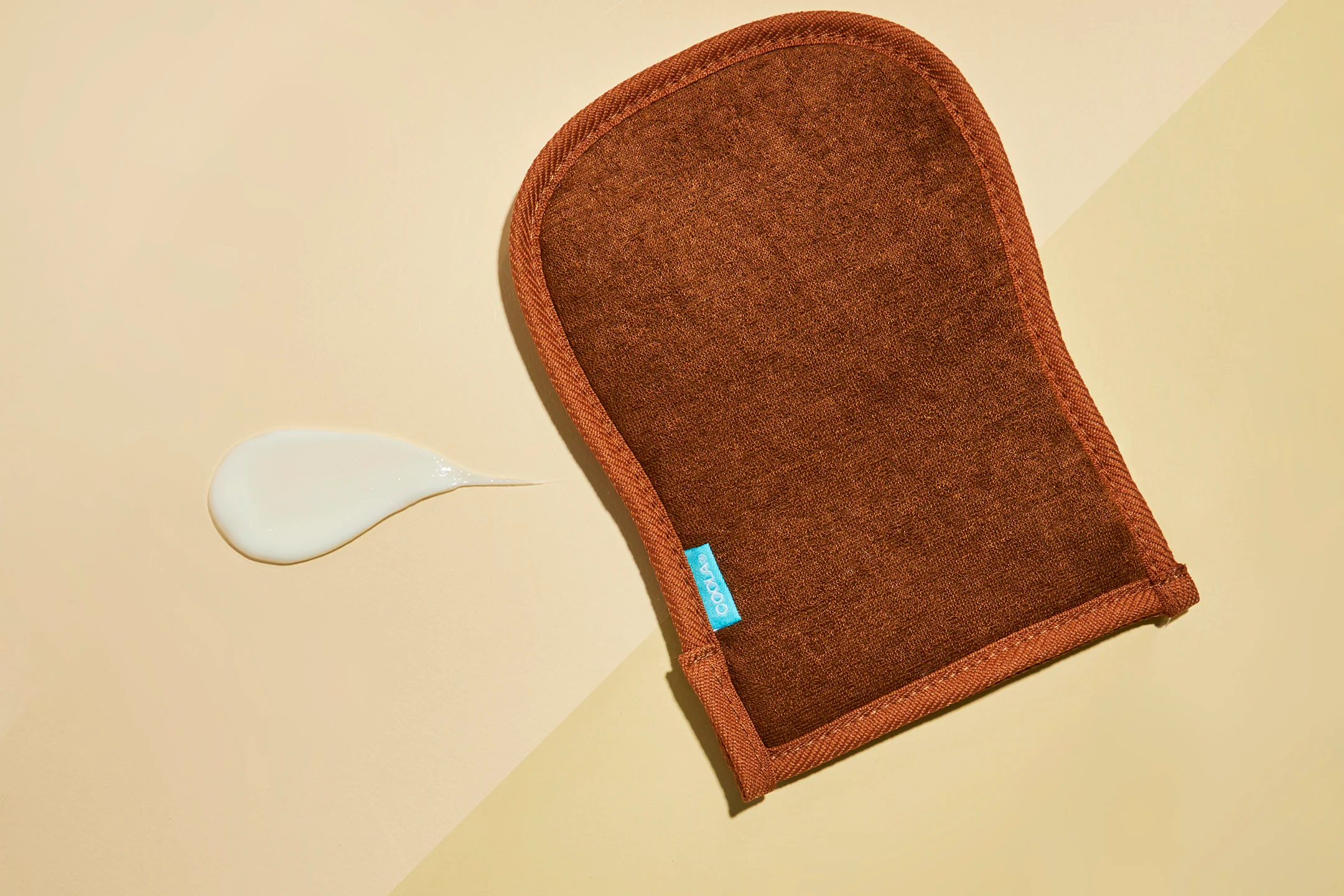 Sunless Tan 2-In-1 Applicator/Exfoliator Mitt - Image 3