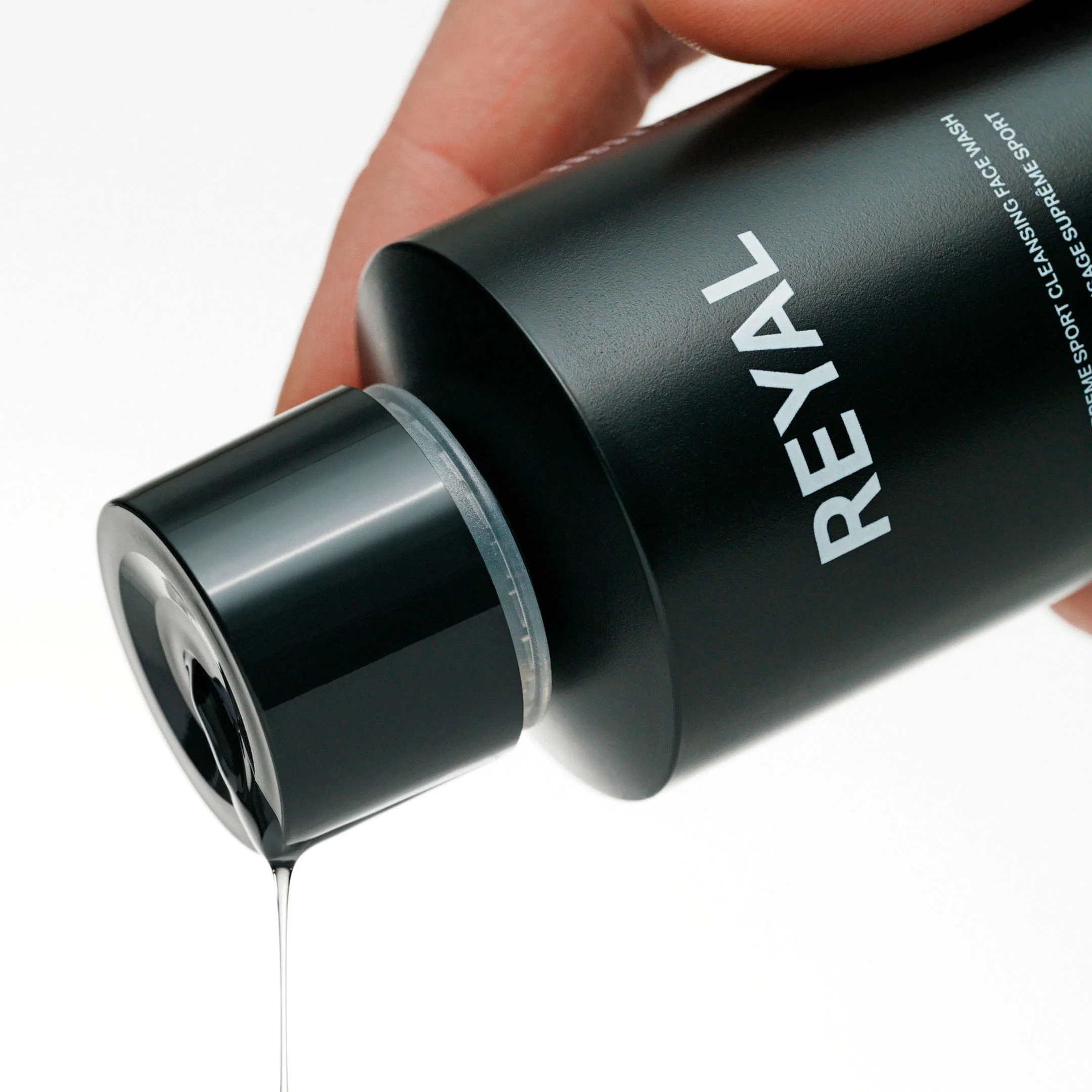 Supreme Sport Cleansing Face Wash With Antioxidants For Men - Image 3