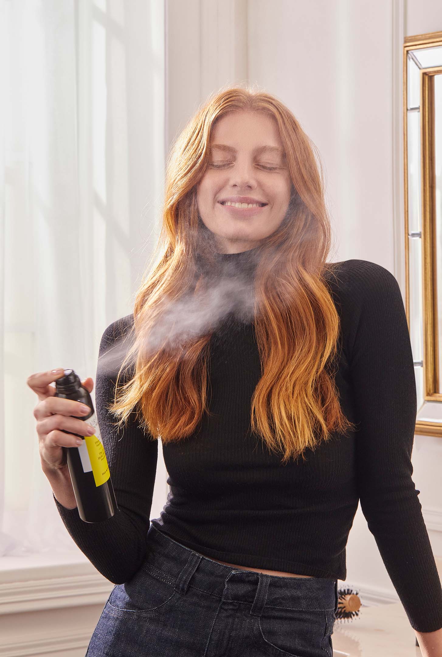 The Invisible Hold Hair Spray - Image 7