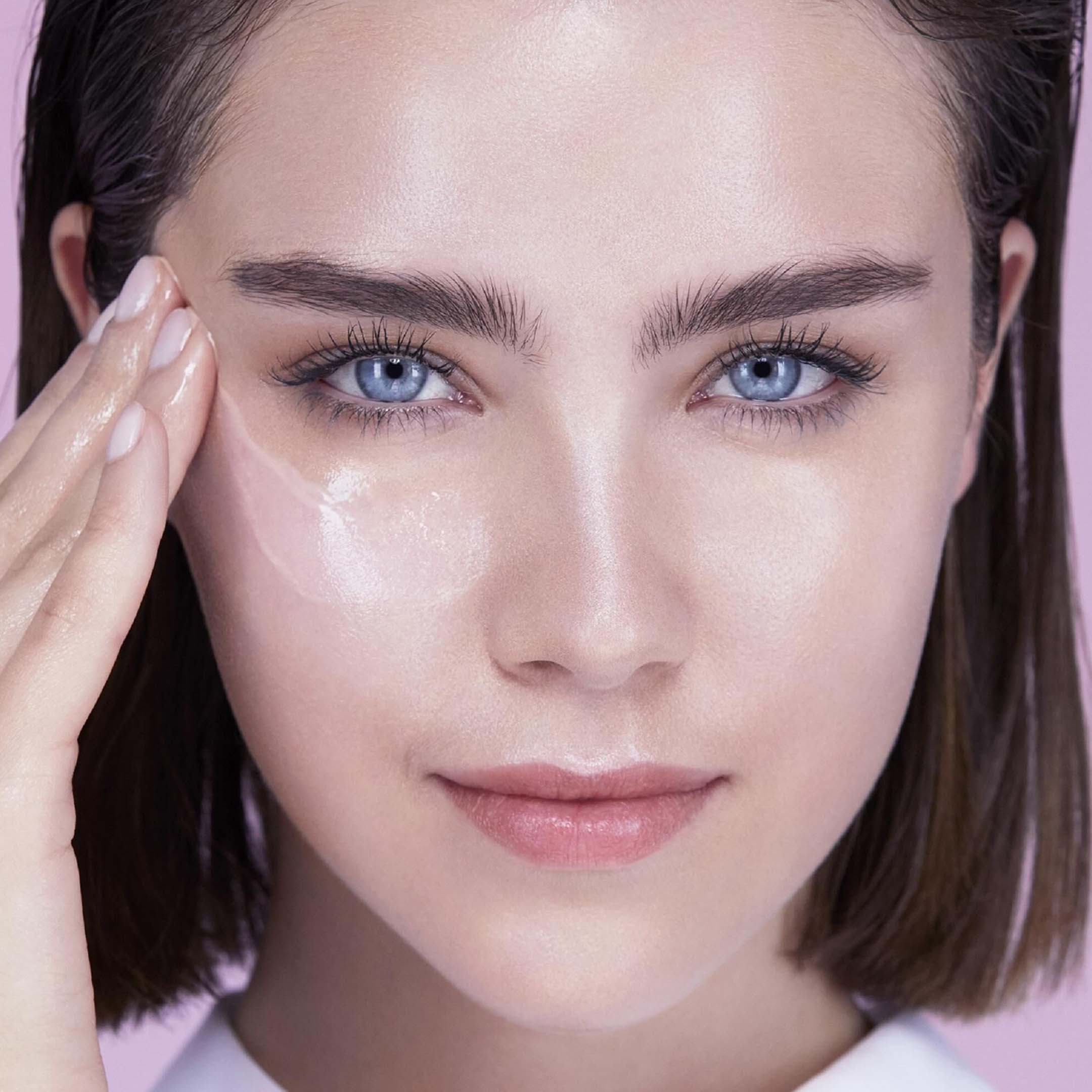 Tonique Confort Hydrating Facial Toner - Image 3