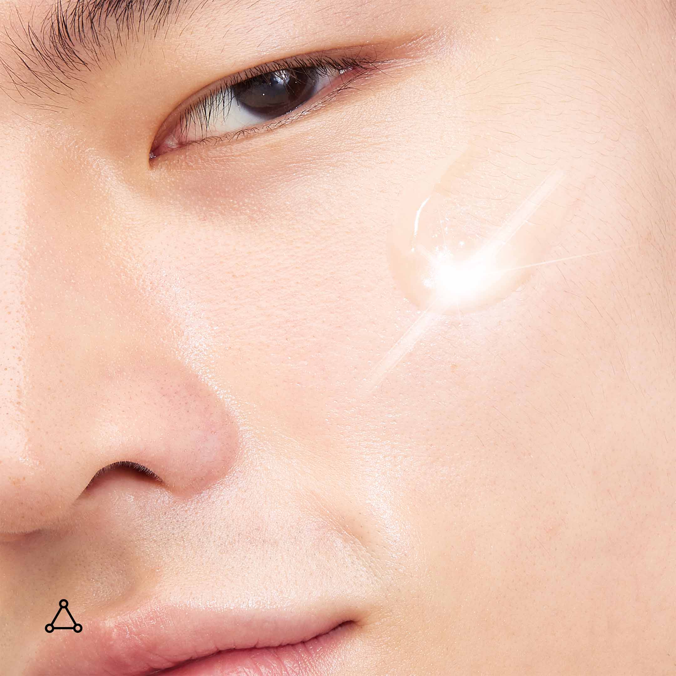 Tranexamic & Arbutin Advanced Brightening Serum - Image 5
